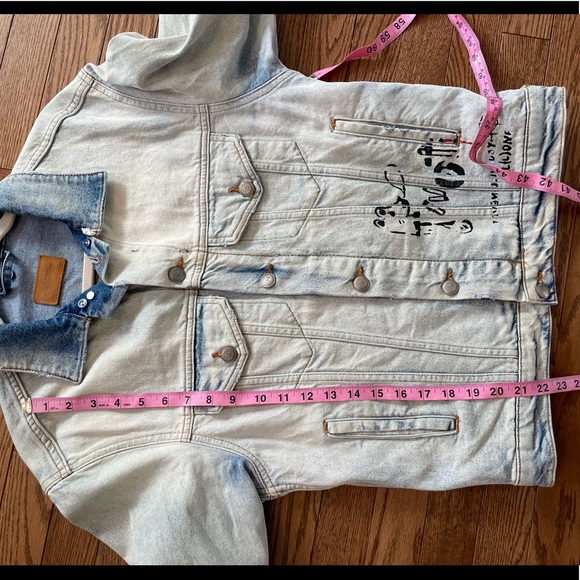 Zara Graffiti Art Oversized Distressed Denim Jacket - Picture 15 of 15